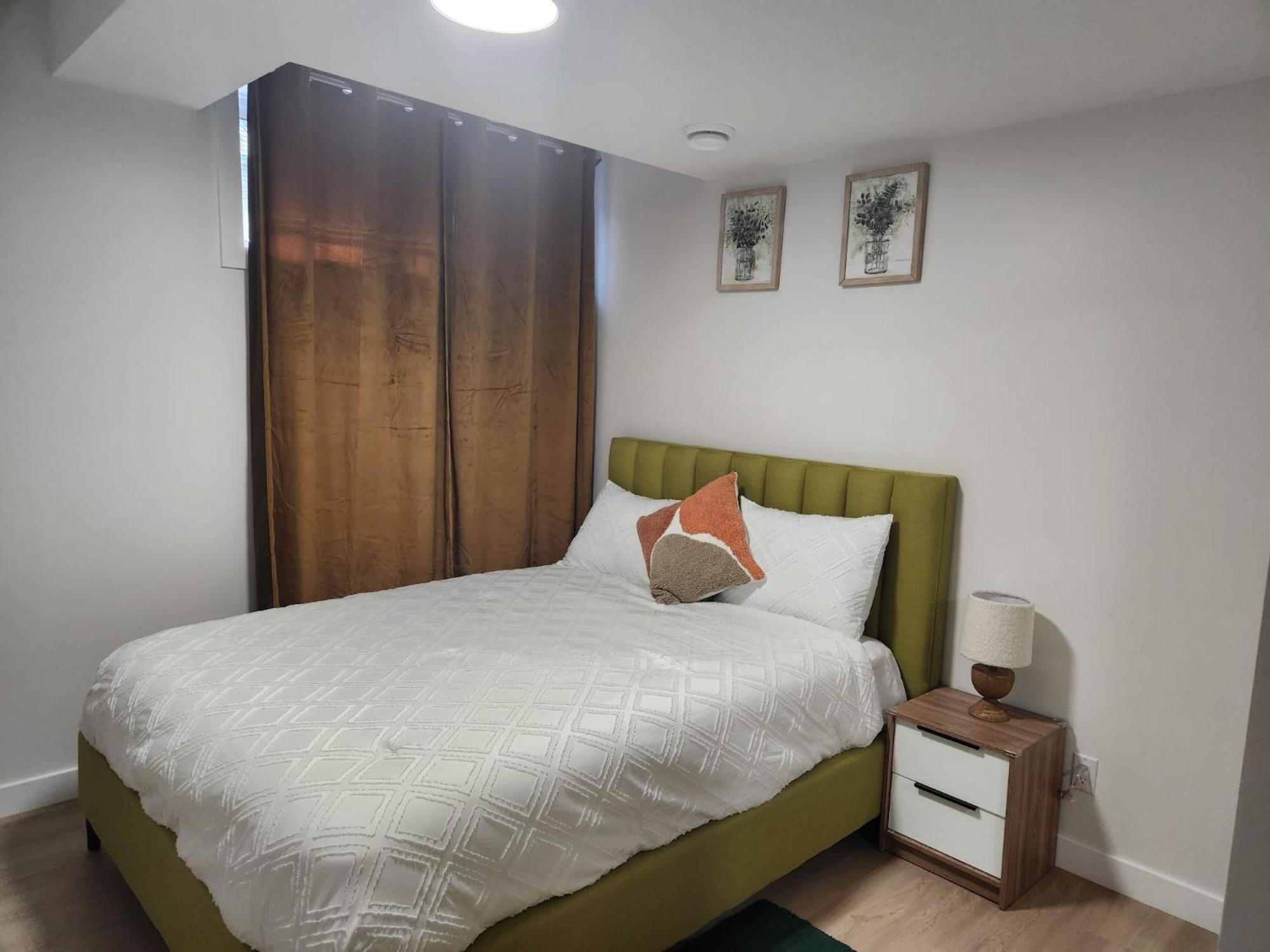 Brand New Deluxe 2 Bedroom Suite With Ac & Den YYC 외부 사진